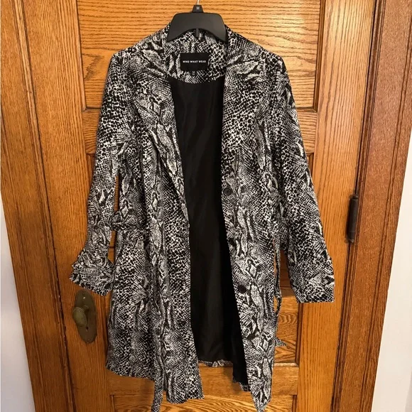 Who What Wear Snakeskin Print Trench Coat - Picture 2 of 5